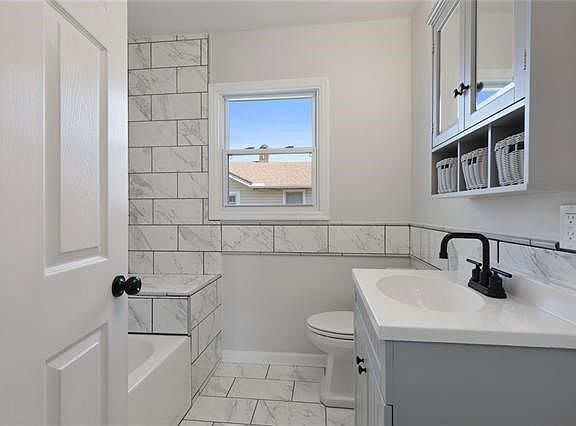 3rd image of 1535 S 49th Ter