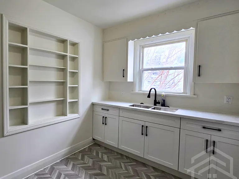 358 Glebe St #2 — Photo 2