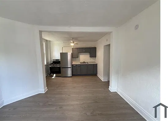 2 bed, 900 sqft, $1,583 — Photo 2