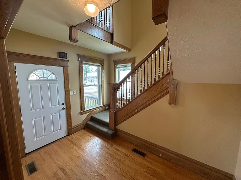 3002 Dudley Ave — Photo 2
