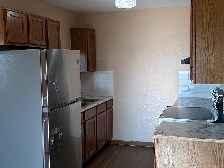 467 Stratford Way #3 — Photo 7