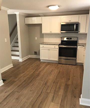 5th image of 3220 Old House Cir