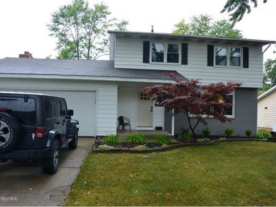 1496 Woodside Rd, Muskegon, MI, 49441