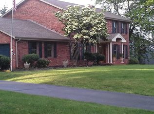 2020 Karen Dr, Pittsburgh, PA 15237