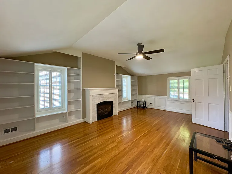 115 E Northern Pkwy — Photo 22