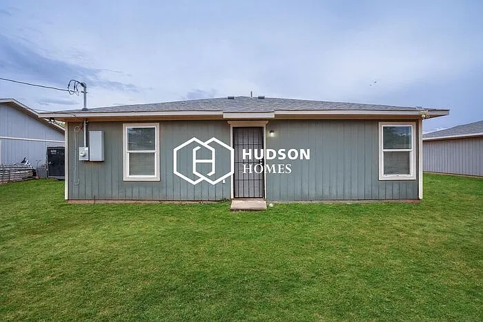 2404 E Cornell St — Photo 12