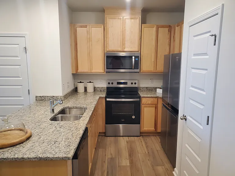 10637 Brookside Reserve Rd — Photo 7