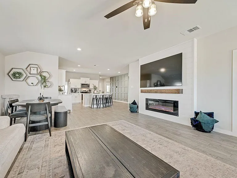 1513 Hulen Park Trl — Photo 15