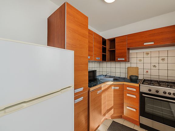 3rd image of 657 Meeker Ave APT 3B