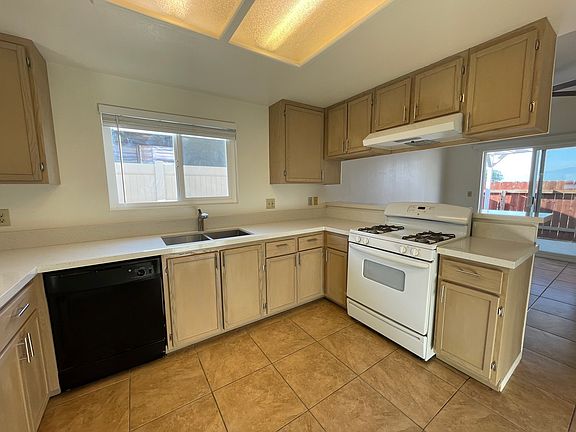4th image of 67605 Oro Loma St #A
