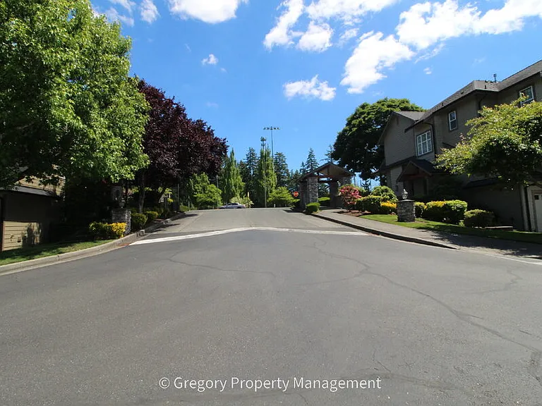 13824 N Creek Dr #802 — Photo 32