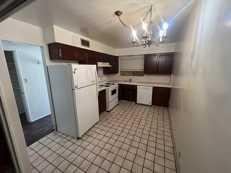 2709 Haley St #B — Photo 9