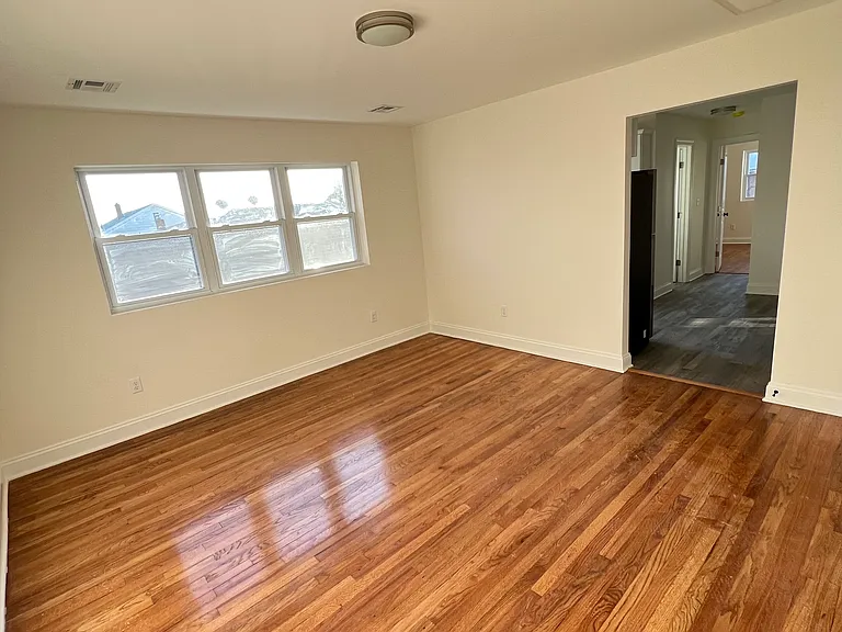 78 Florence Ave #8 — Photo 6