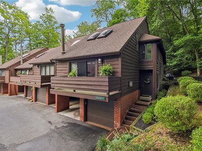 235 Solon Rd APT D, Chagrin Falls, OH, 44022