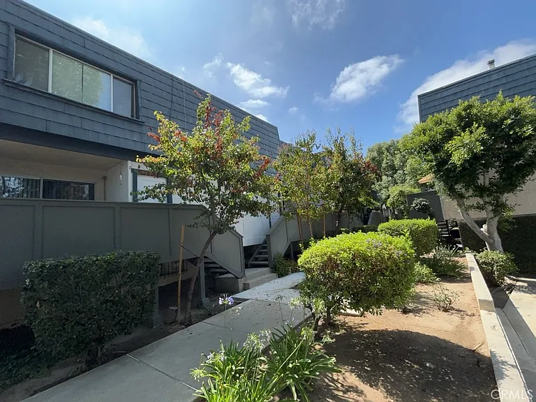 18550 Hatteras St #21 — Photo 15