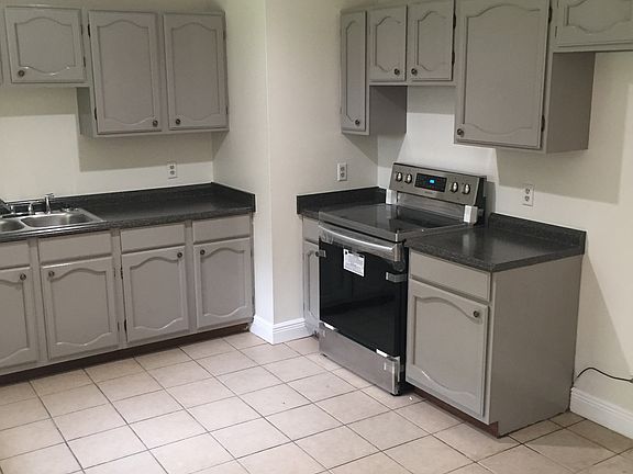 2nd image of 1904 Garden Villa Dr