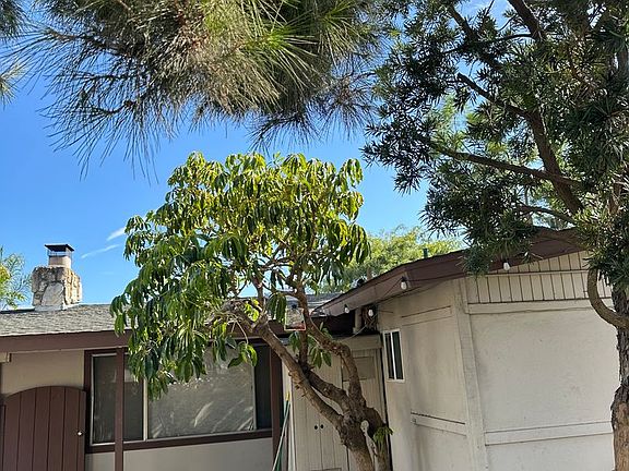 2nd image of 565 Pepper Dr