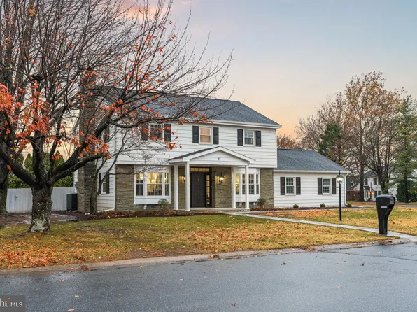 7 Forest Ave, Hershey, PA 17033