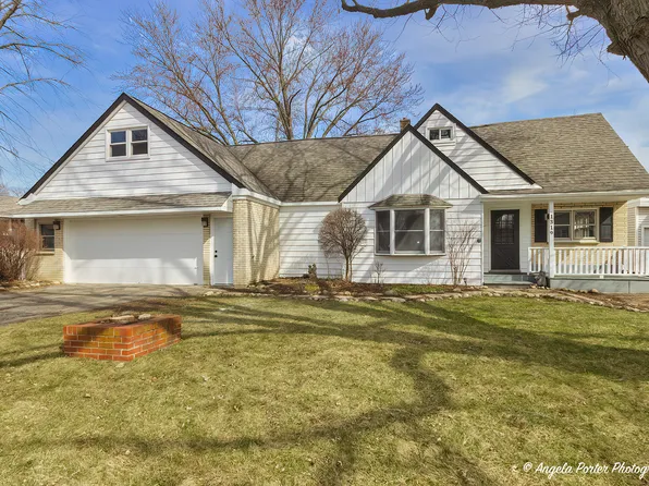 1319 Turnbull Dr, Round Lake Beach, IL 60073