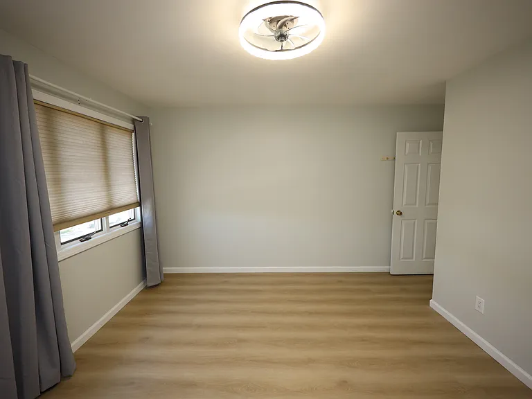 178 Spratt Ave — Photo 21