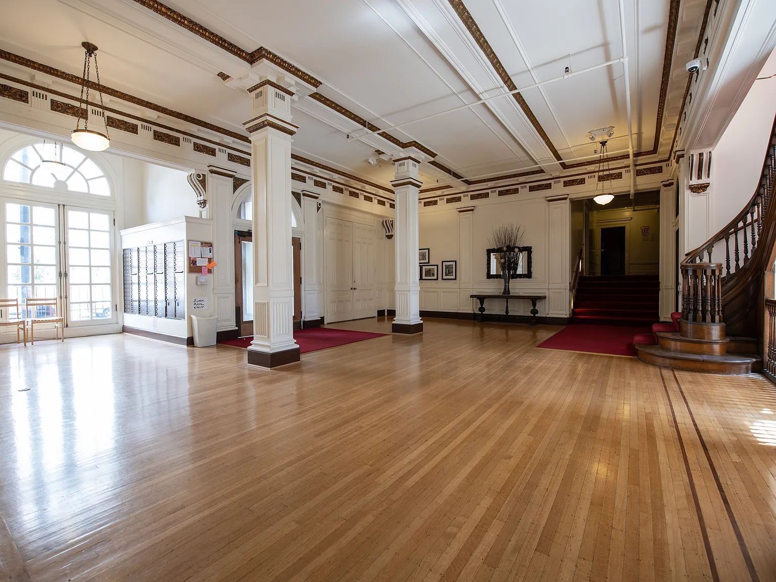 Warrington Apartments — Photo 3