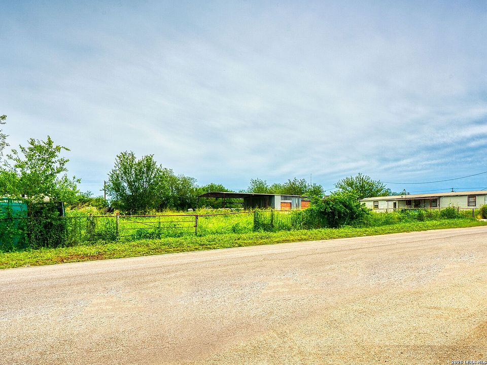 1st image of 1507 Jourdanton Ave LOT 5