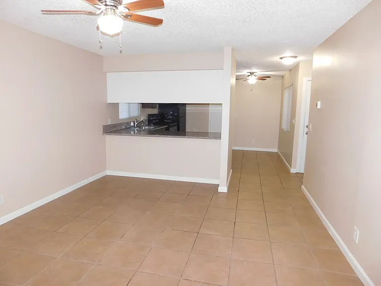 5228 Greene Ln — Photo 10