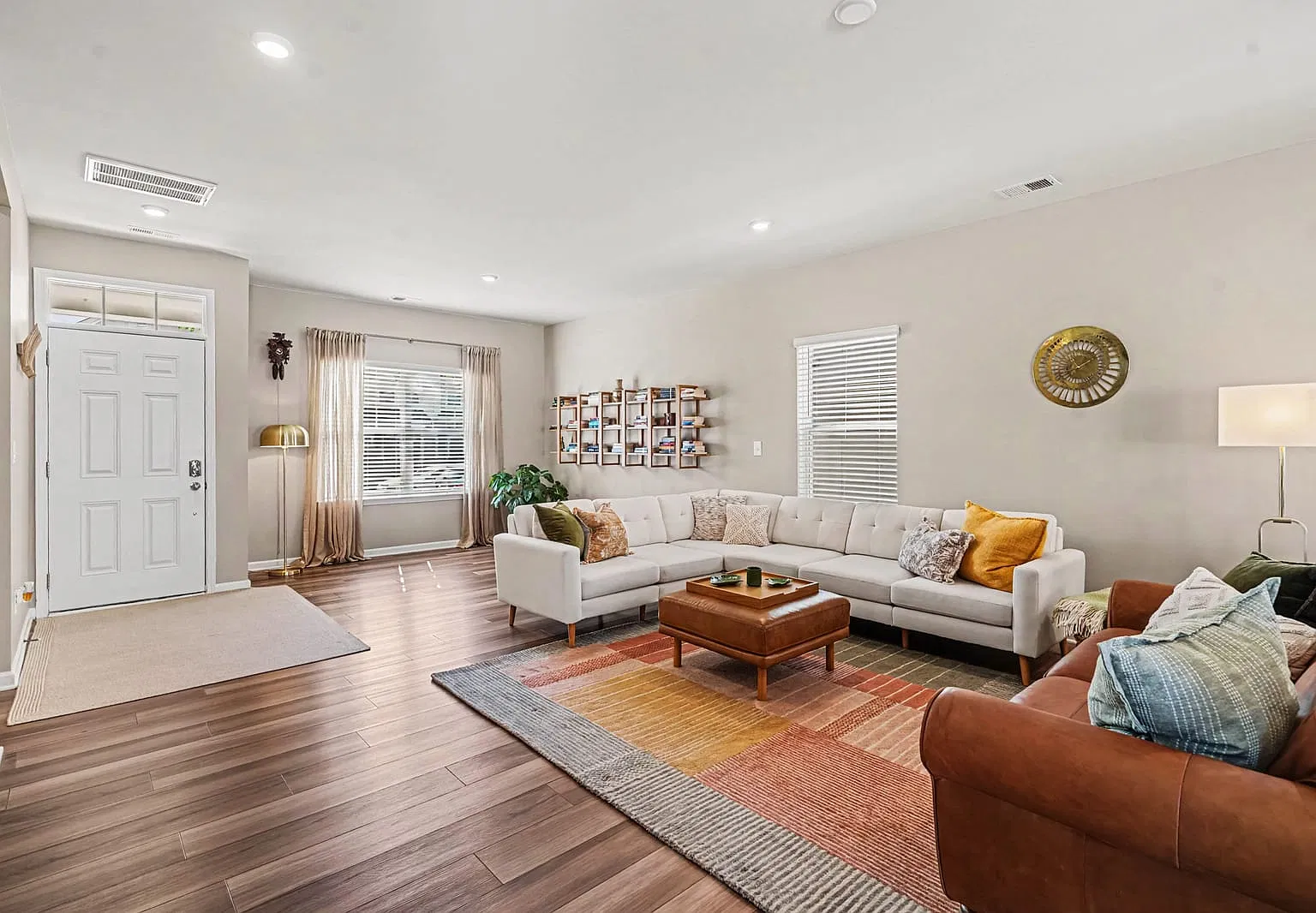 3 bed, 1891 sqft, $2,295 — Photo 1