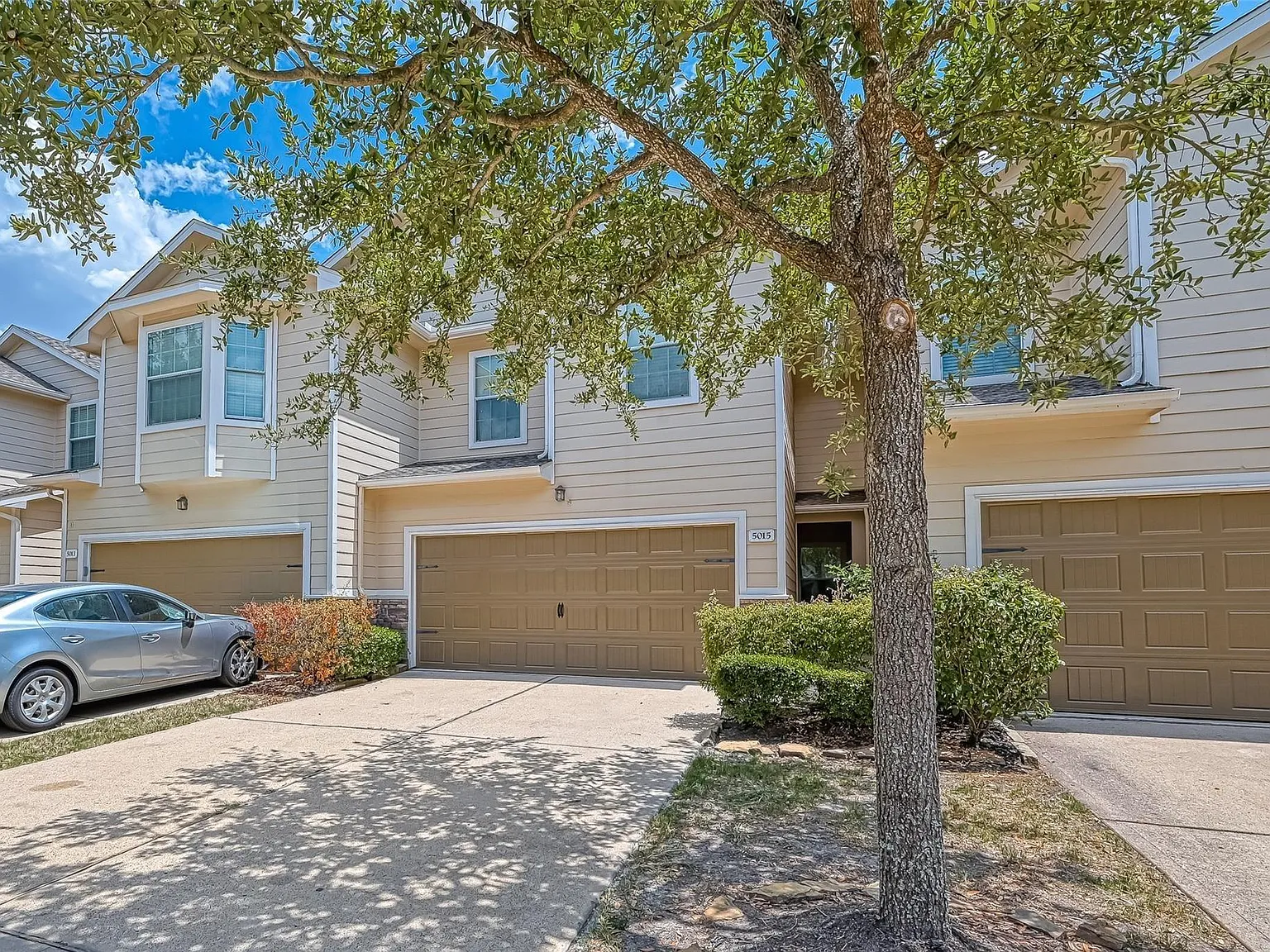 3 bed, 2.5 bath, 1694 sqft, $1,800 — Photo 4