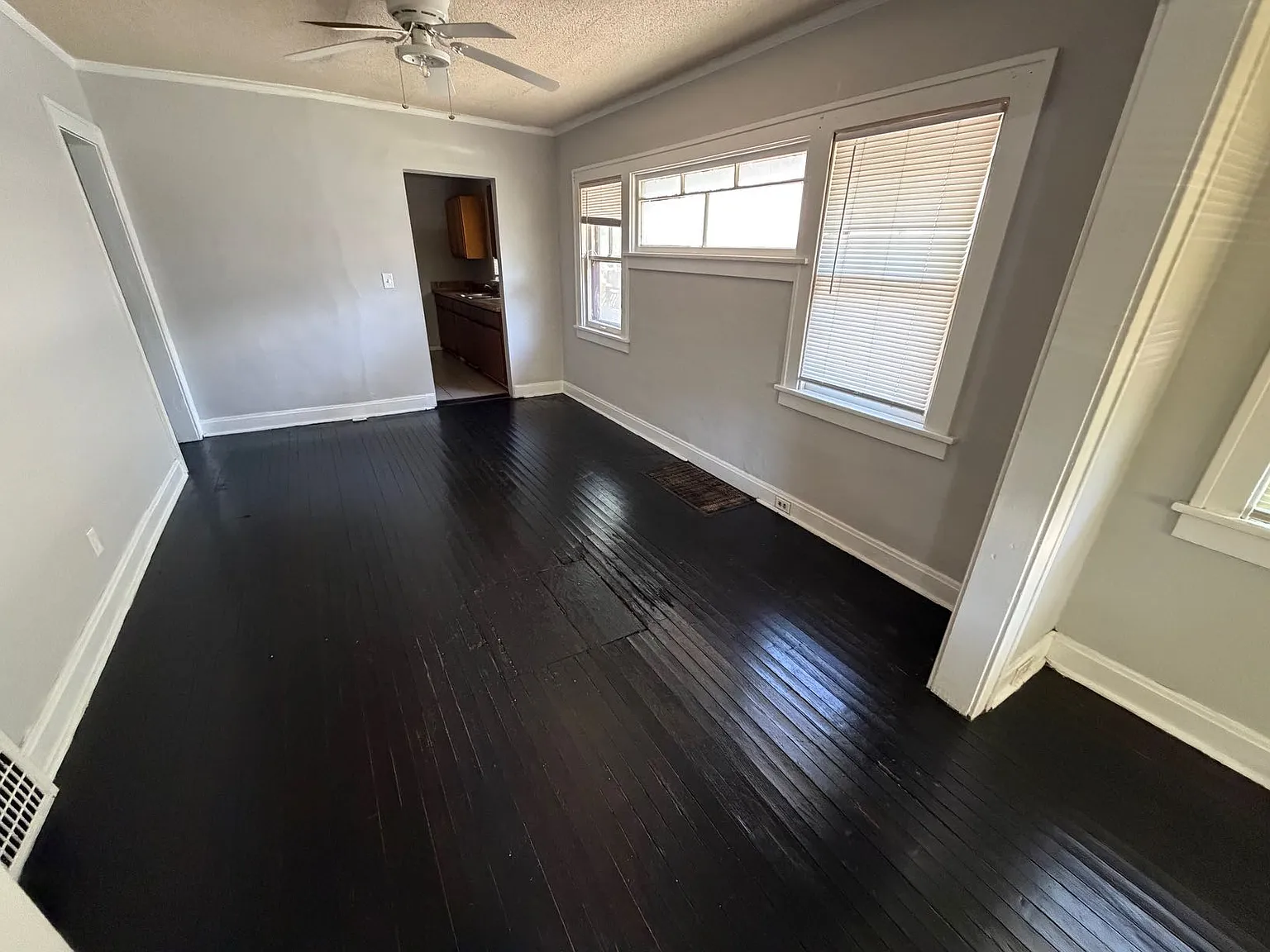 5839 Wabash Ave — Photo 3