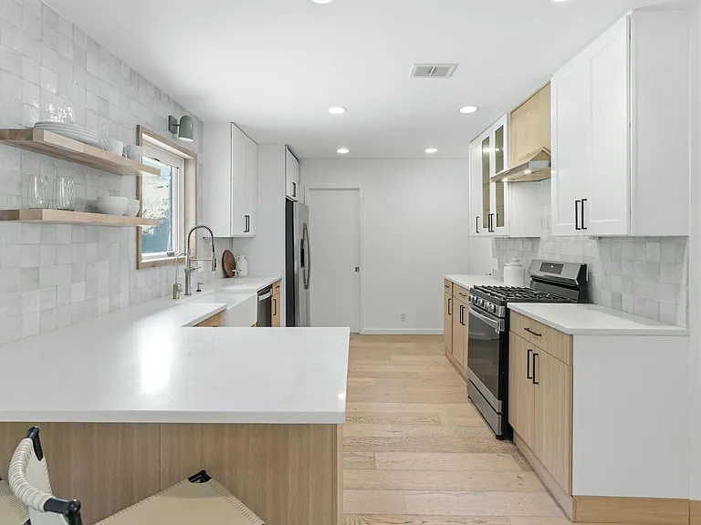 7600 Shoal Creek Blvd — Photo 5
