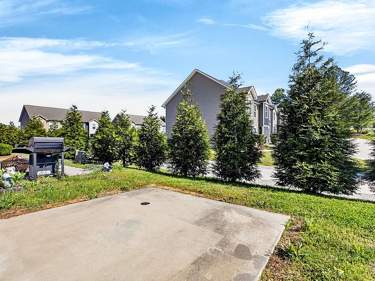 2297 Shady Ln NE — Photo 5