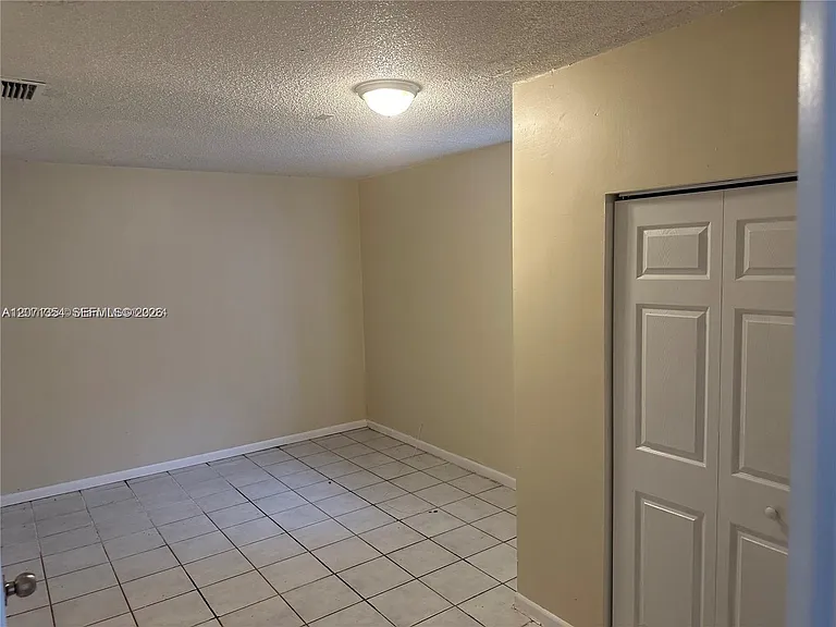 6991 NW 169th Ter — Photo 5