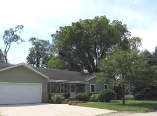 108 E 2nd Ave, New Lenox, IL 60451