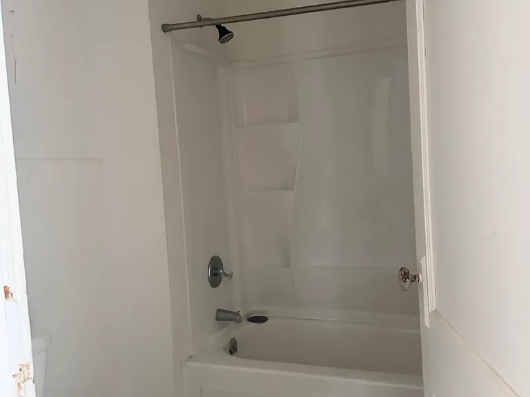 1413 G St #6 — Photo 3