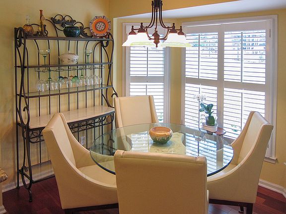 4th image of 6430 Windsor Trace Dr