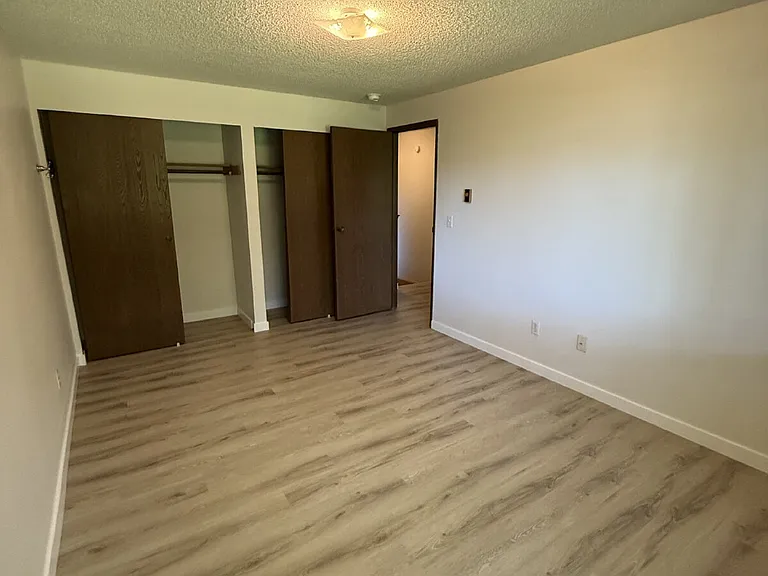 713 F Pl NE #4 — Photo 15