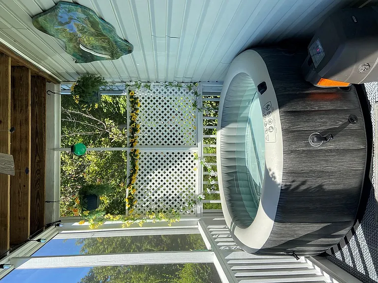 687 Anderson Rd — Photo 13