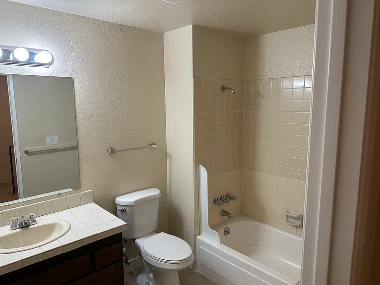 19525 NW Mahama Pl — Photo 12