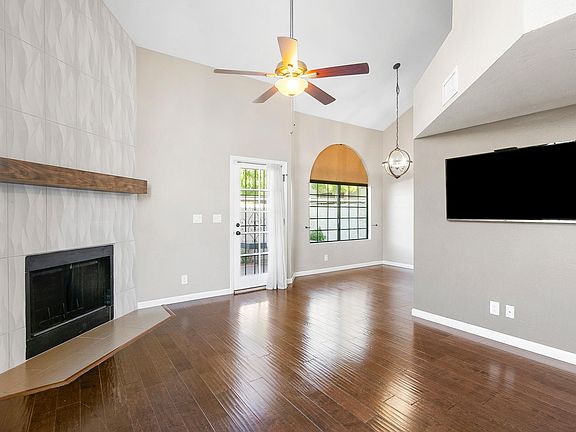 Living Room / Dining Room