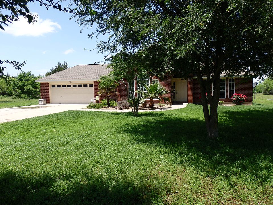 Sits on Quiet Private Road