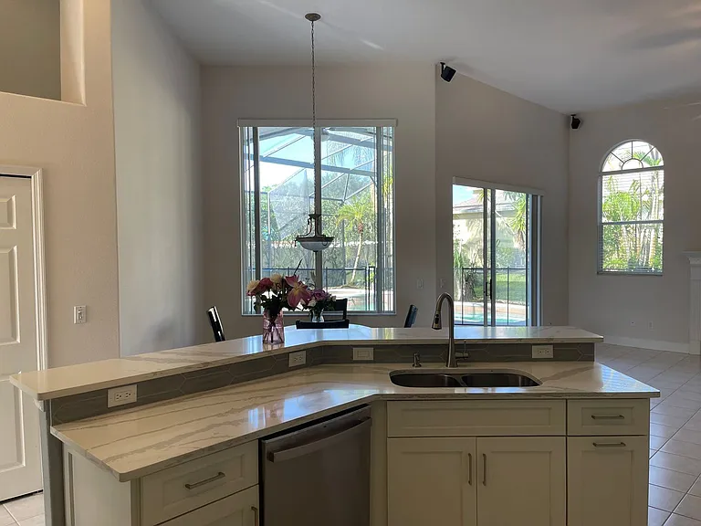 10008 Canopy Tree Ct — Photo 6