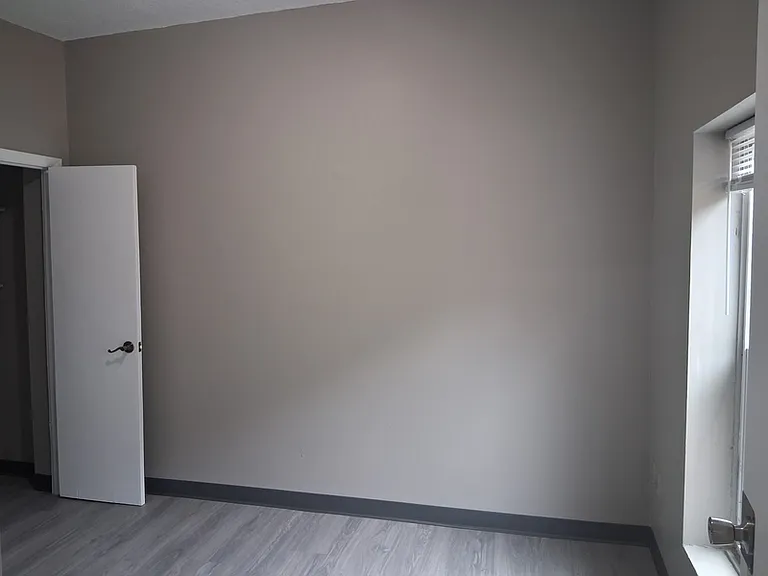317 Morris St — Photo 12