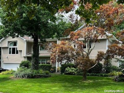 83 Revere Road, Roslyn Heights, NY, 11577