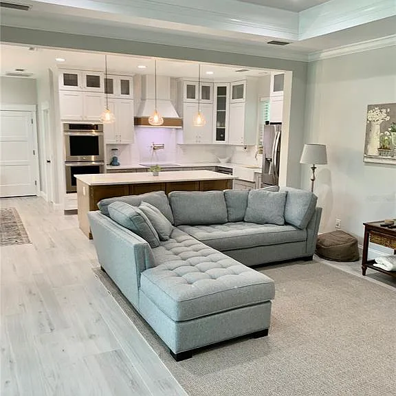 2129 Lorraine Dr — Photo 10