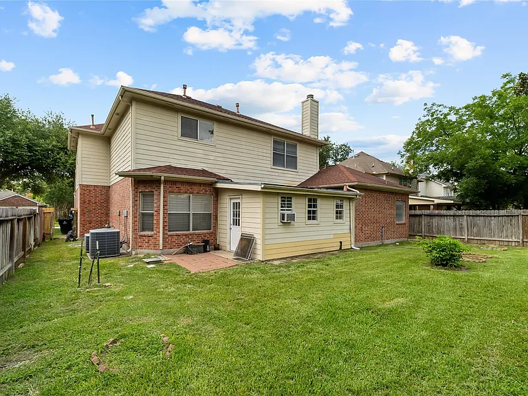 4111 Surreydon Dr — Photo 32