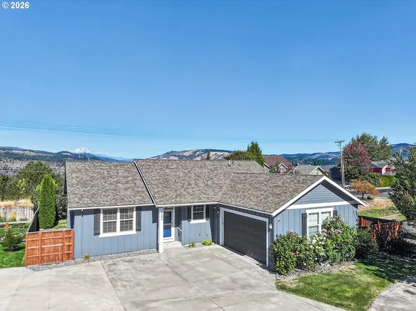 900 Falcon Ct, Hood River, OR 97031