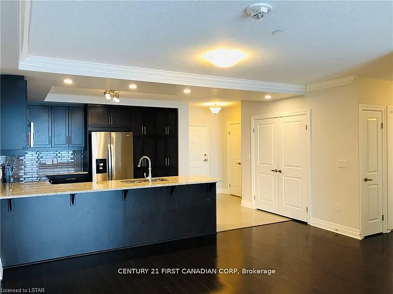 260 Villagewalk Blvd #608 — Photo 17