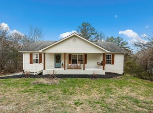 11316 Clear Point Dr, Knoxville, TN 37932