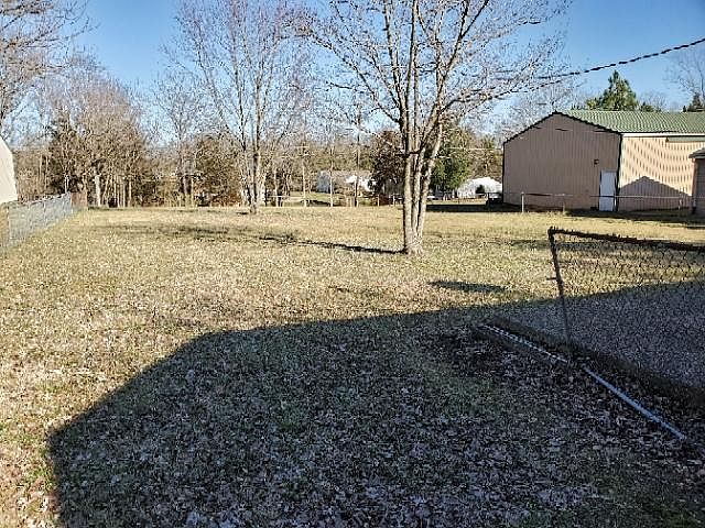 2nd image of 3803 Georgie Way